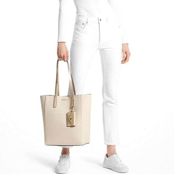 New Michael Kors Vincent Large Signature Logo Tote Bag with Coin Pouch Pale Gold - Picture 3 of 4